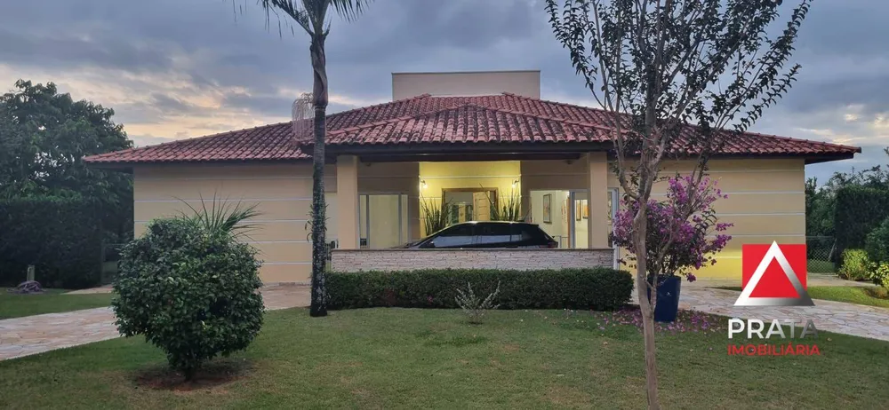 Casa, 3 quartos, 266 m² - Foto 1