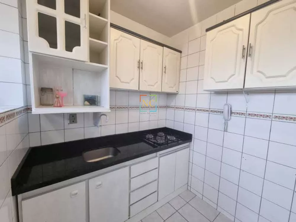 Apartamento à venda com 2 quartos, 45m² - Foto 2