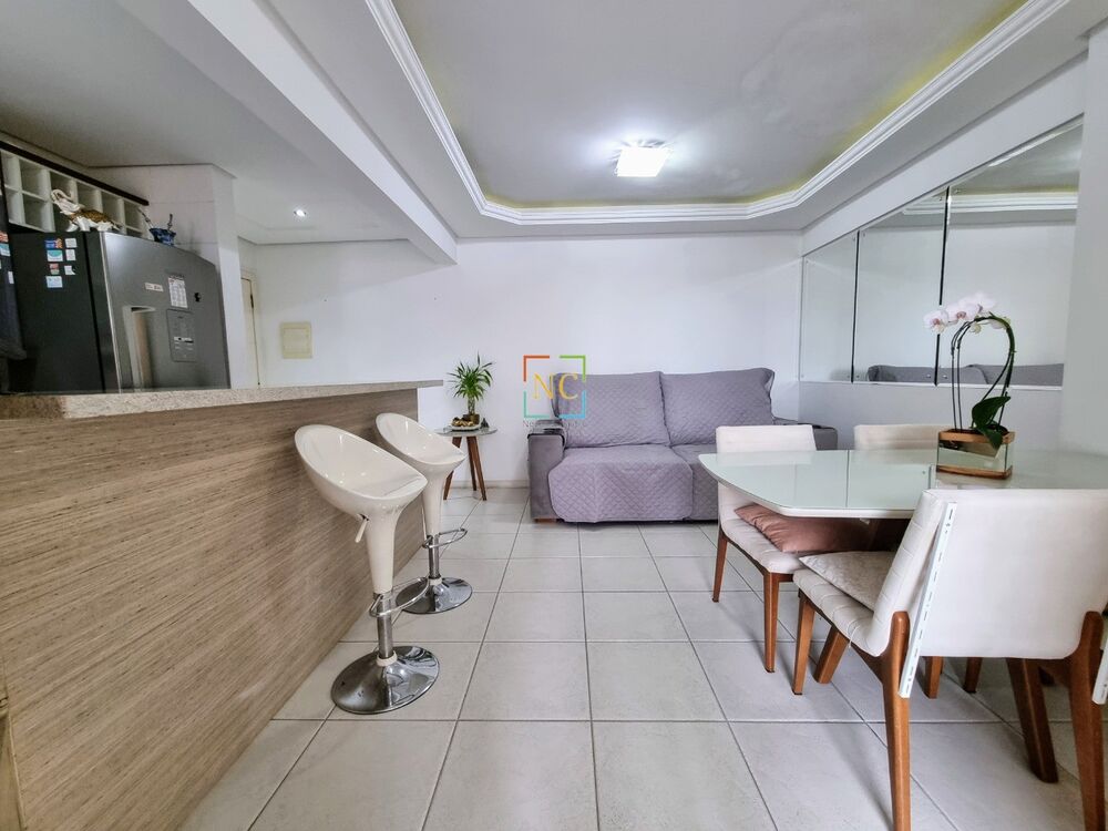 Apartamento à venda com 2 quartos, 70m² - Foto 4