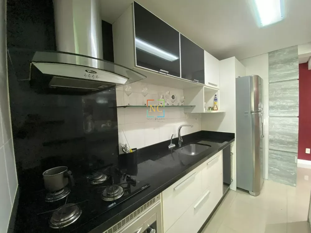 Apartamento à venda com 2 quartos, 75m² - Foto 9