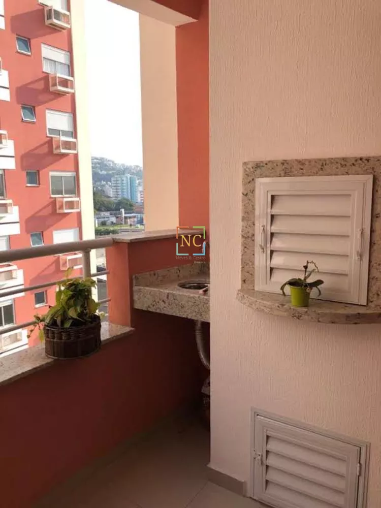 Apartamento à venda com 2 quartos, 67m² - Foto 2