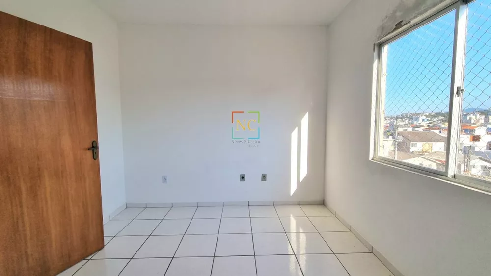 Apartamento à venda com 2 quartos, 70m² - Foto 6