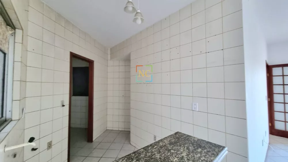 Apartamento à venda com 2 quartos, 70m² - Foto 3