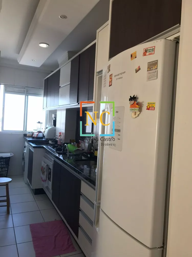 Apartamento à venda com 3 quartos, 75m² - Foto 3