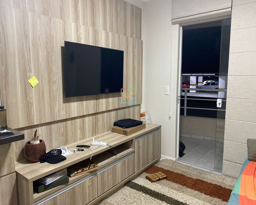 Apartamento à venda com 2 quartos, 63m² - Foto 2