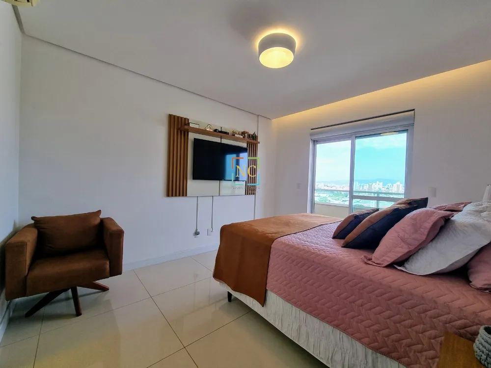Apartamento, 3 quartos, 147 m² - Foto 1
