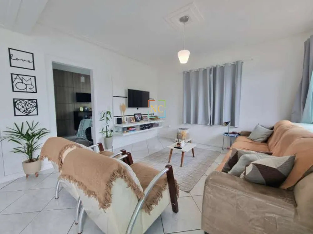 Casa, 4 quartos, 240 m² - Foto 4