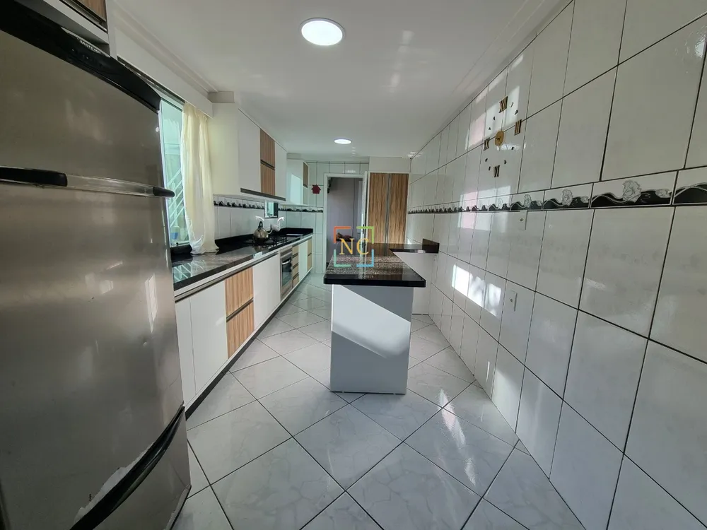 Casa, 4 quartos, 240 m² - Foto 6