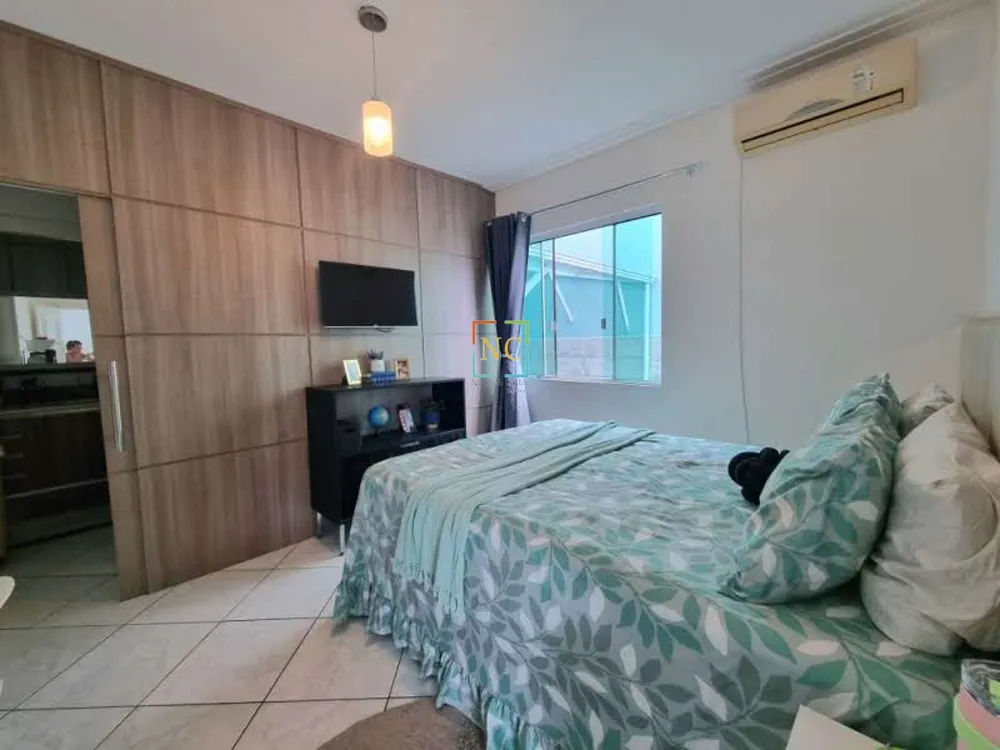 Casa, 4 quartos, 240 m² - Foto 8