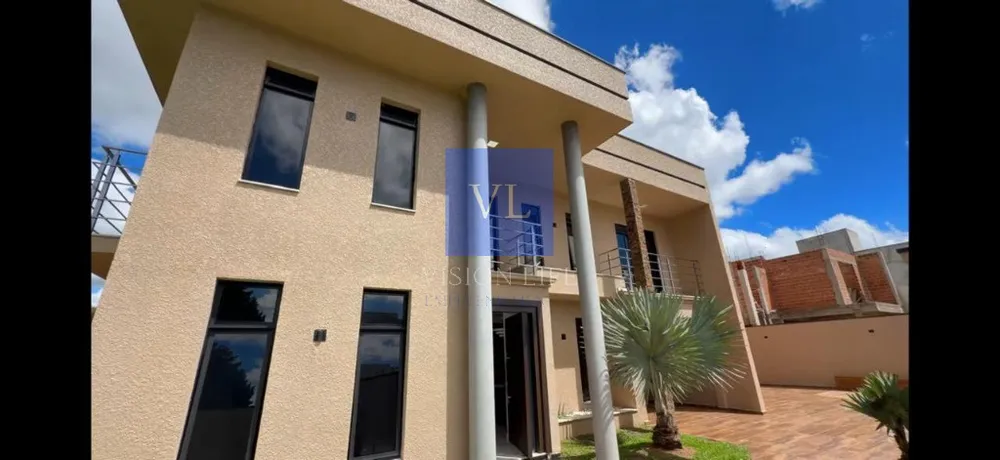 Casa, 4 quartos, 363 m² - Foto 1