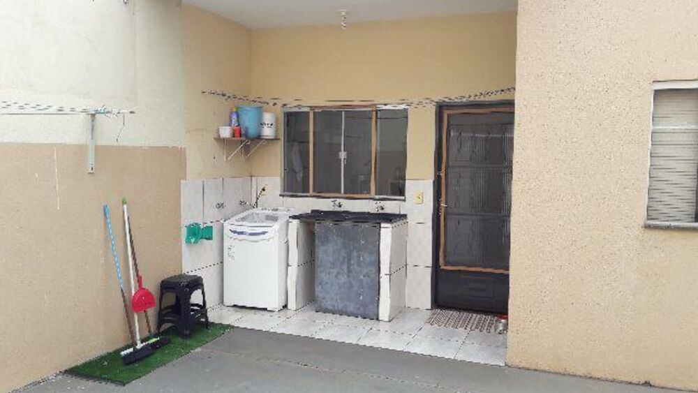 Casa à venda com 3 quartos, 83m² - Foto 4