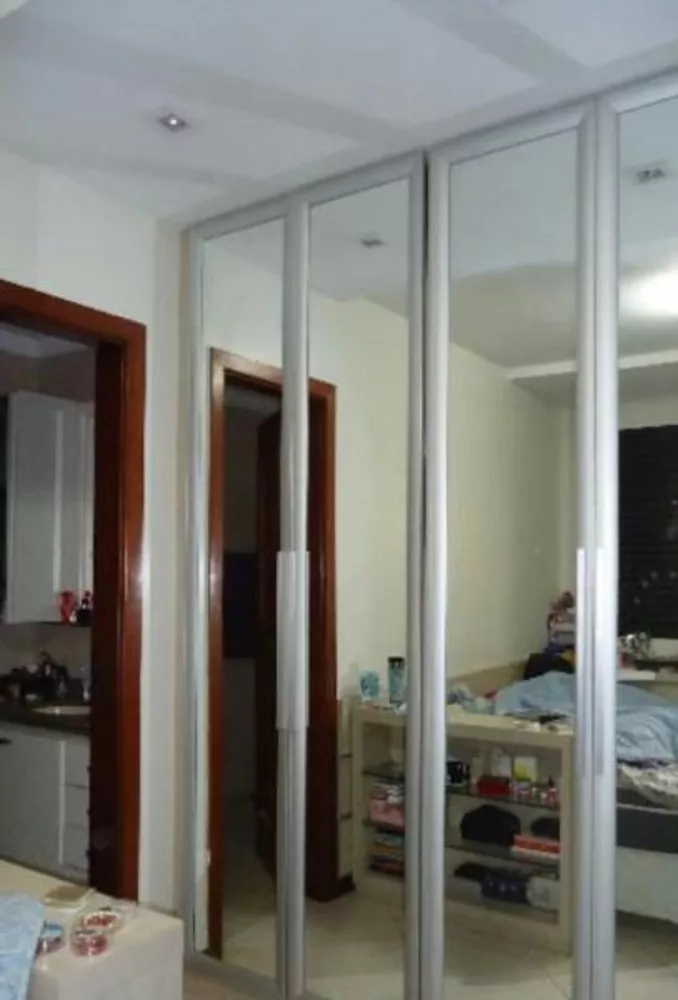 Apartamento à venda com 4 quartos, 234m² - Foto 4