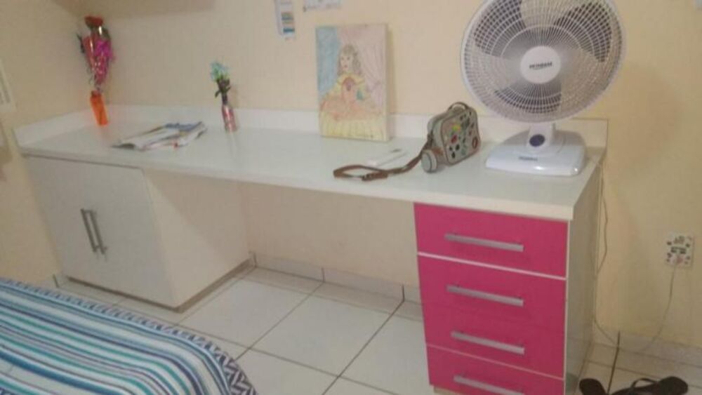 Casa à venda com 3 quartos, 380m² - Foto 2
