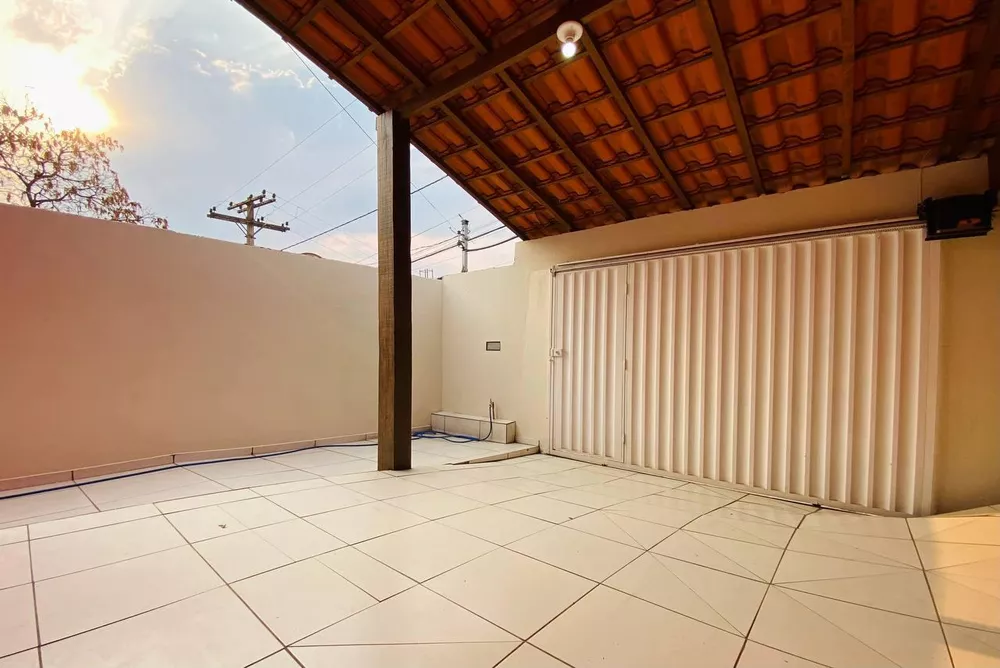 Casa à venda com 3 quartos, 200m² - Foto 4