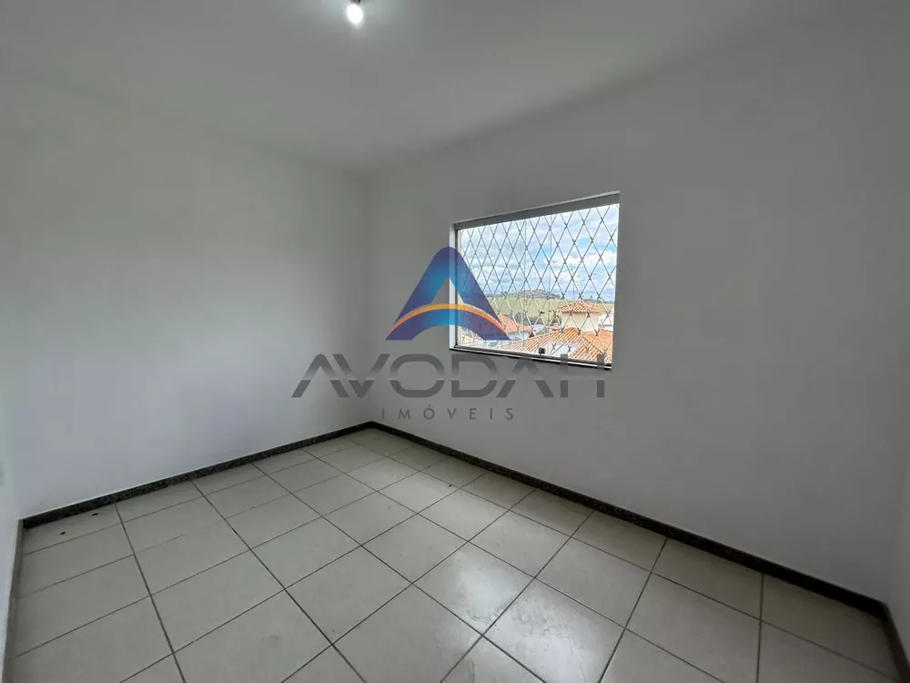 Apartamento à venda com 2 quartos, 70m² - Foto 2