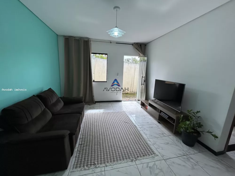 Casa à venda com 2 quartos, 50m² - Foto 1