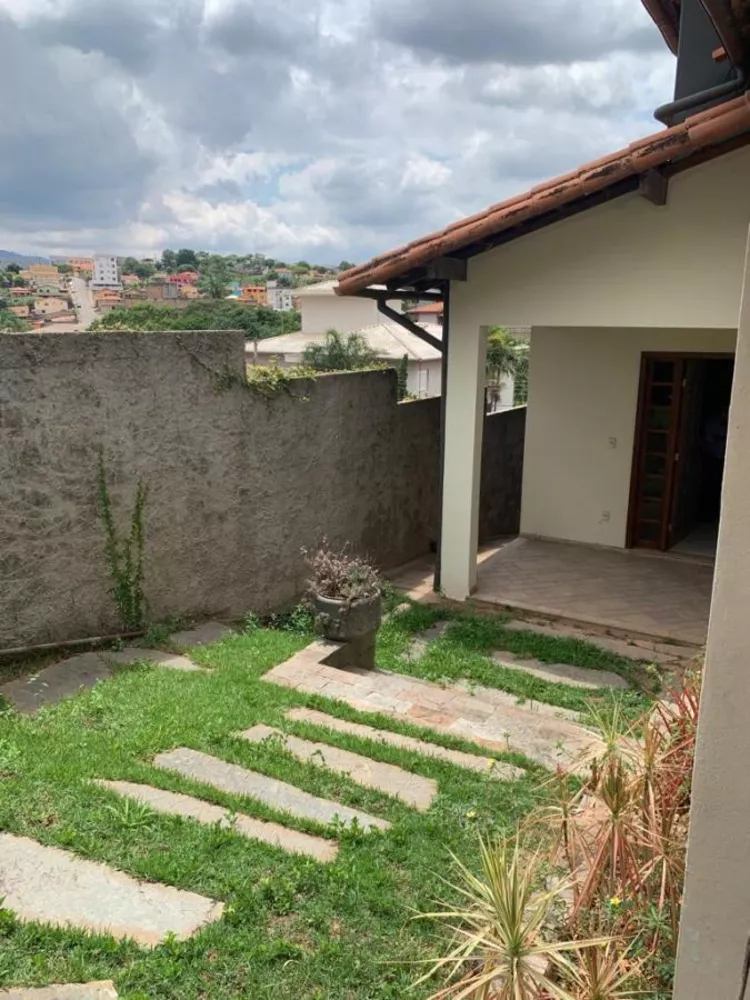 Casa à venda com 4 quartos, 540m² - Foto 4