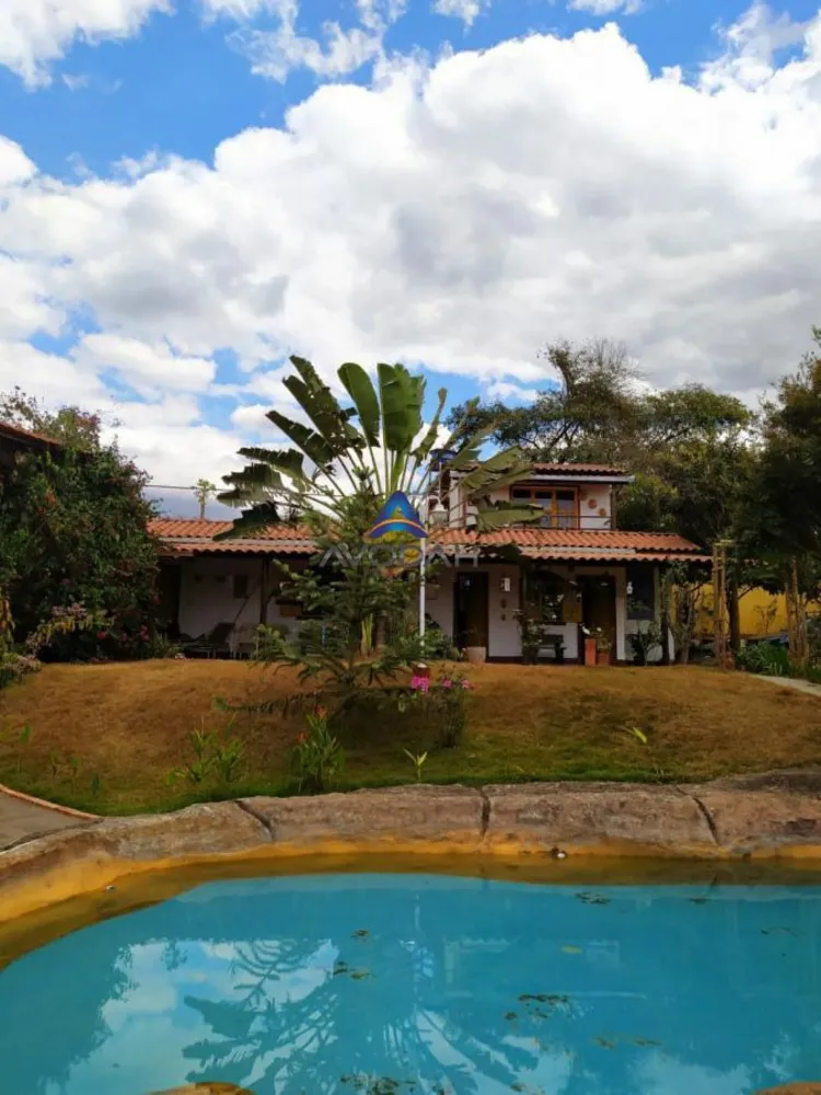 Chácara, 4 quartos, 1785 m² - Foto 1
