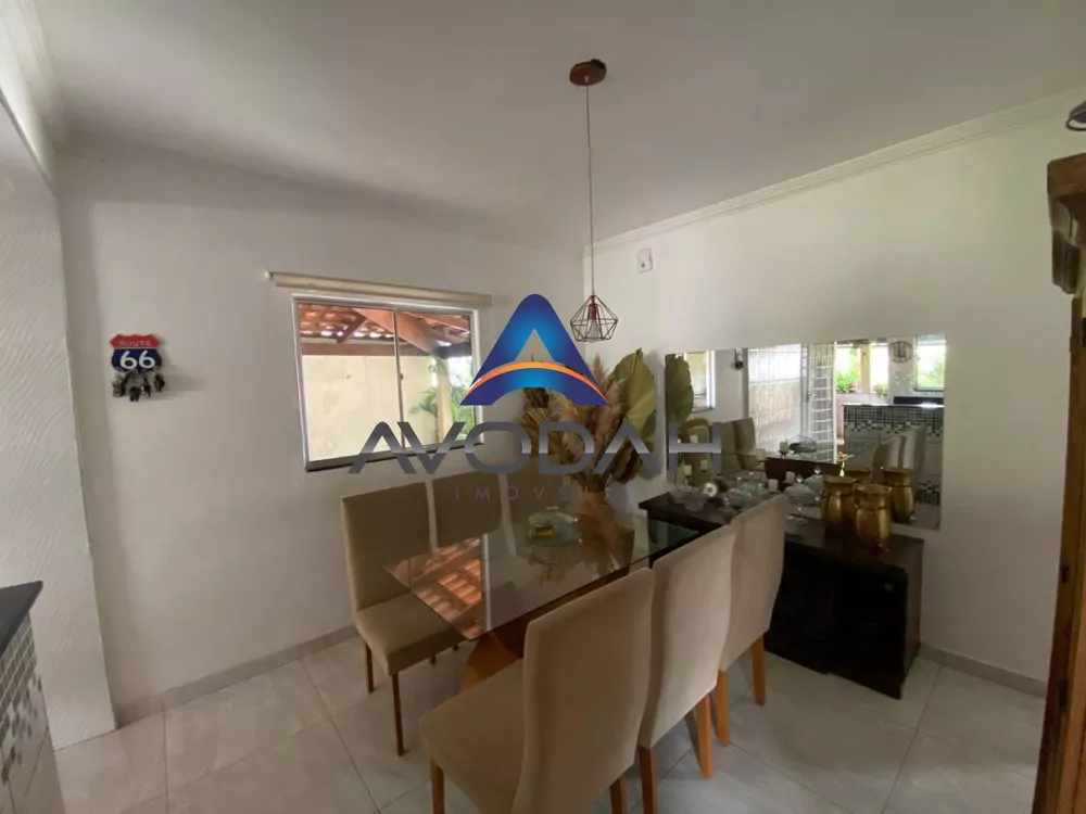 Casa à venda com 3 quartos, 360m² - Foto 2