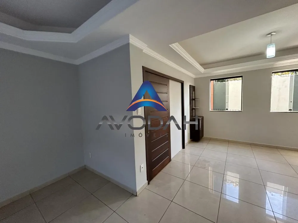 Casa, 4 quartos, 220 m² - Foto 1