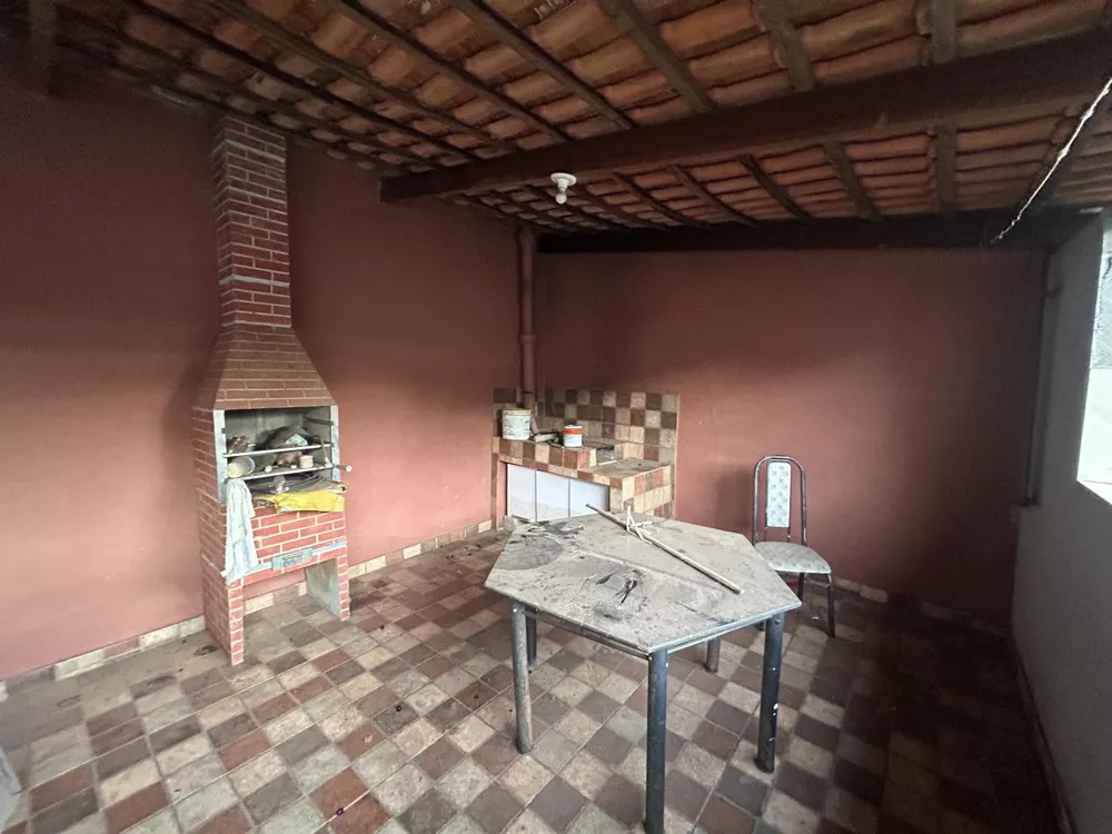 Casa para alugar com 2 quartos, 200m² - Foto 3