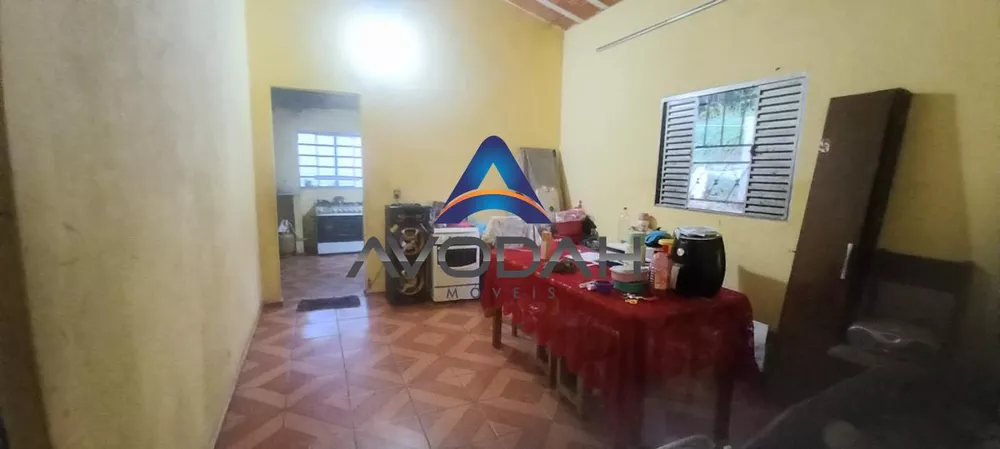 Casa à venda com 2 quartos, 200m² - Foto 4