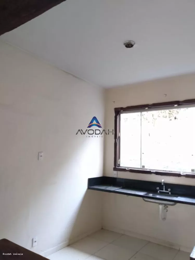 Casa para alugar com 4 quartos, 360m² - Foto 4