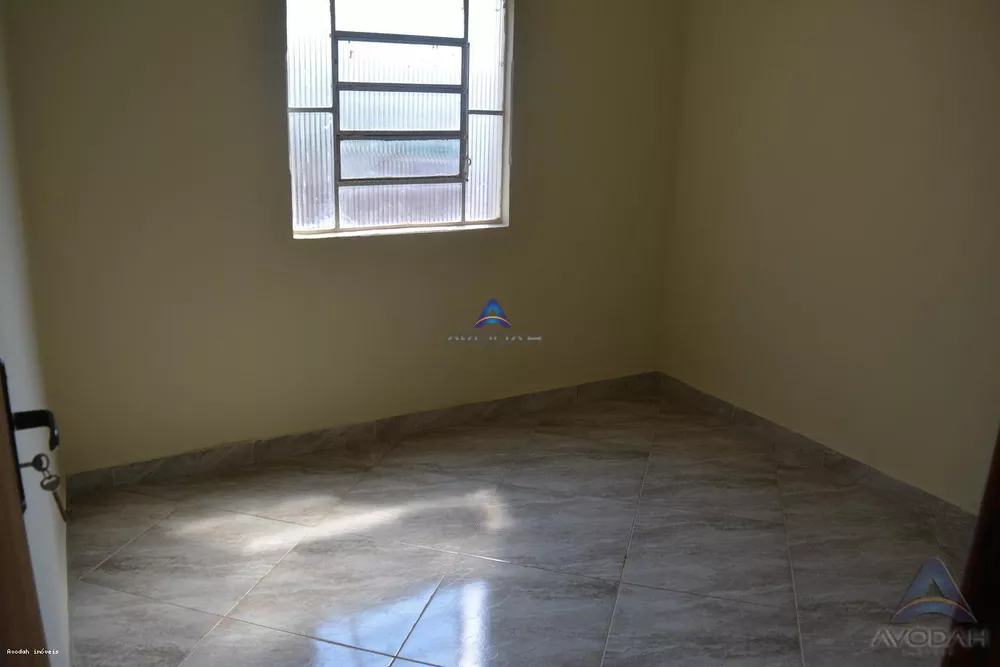 Casa para alugar com 4 quartos, 360m² - Foto 12