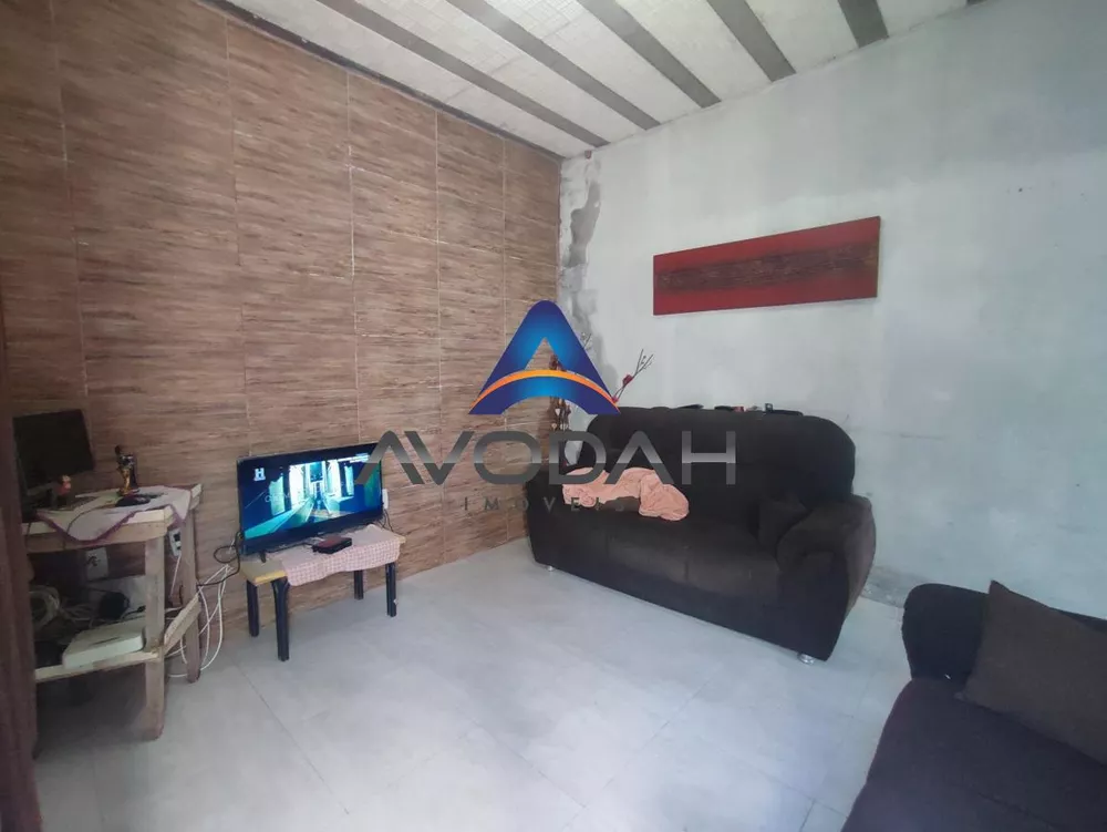 Casa à venda com 4 quartos, 360m² - Foto 1