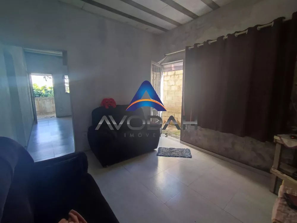 Casa à venda com 4 quartos, 360m² - Foto 2