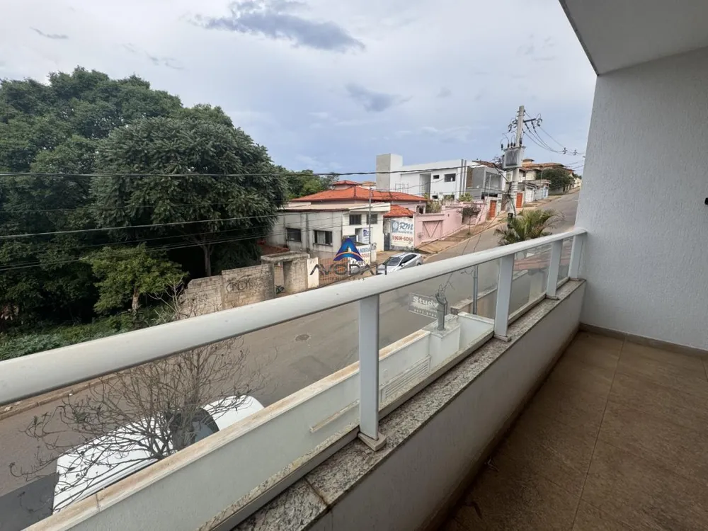 Casa, 6 quartos, 264 m² - Foto 9