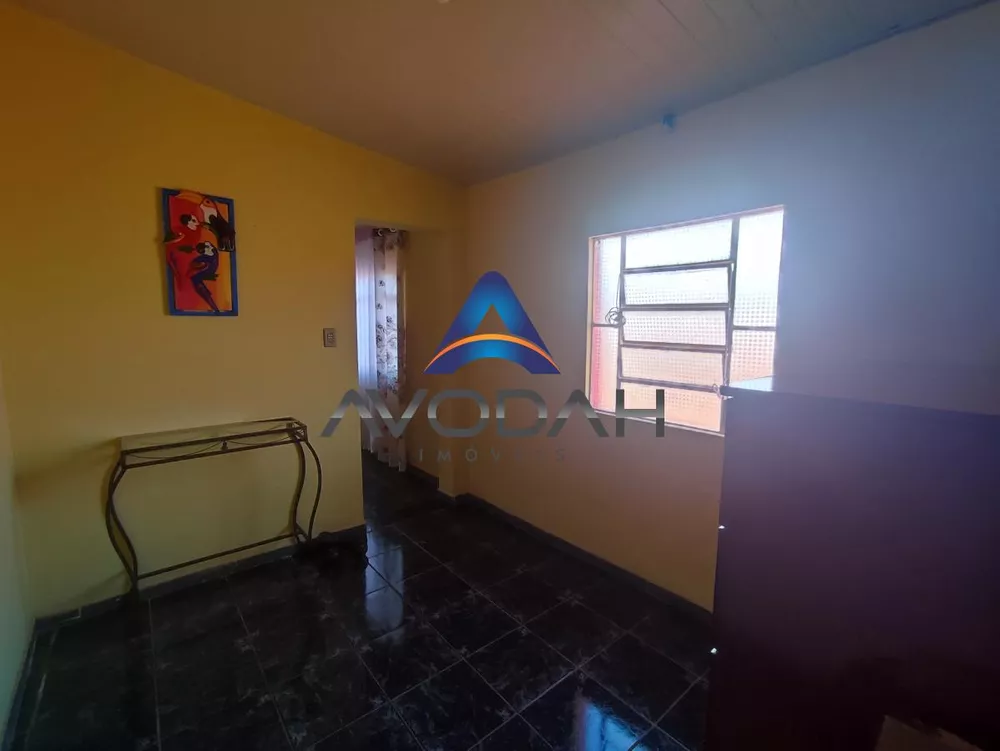 Casa à venda com 4 quartos, 360m² - Foto 2