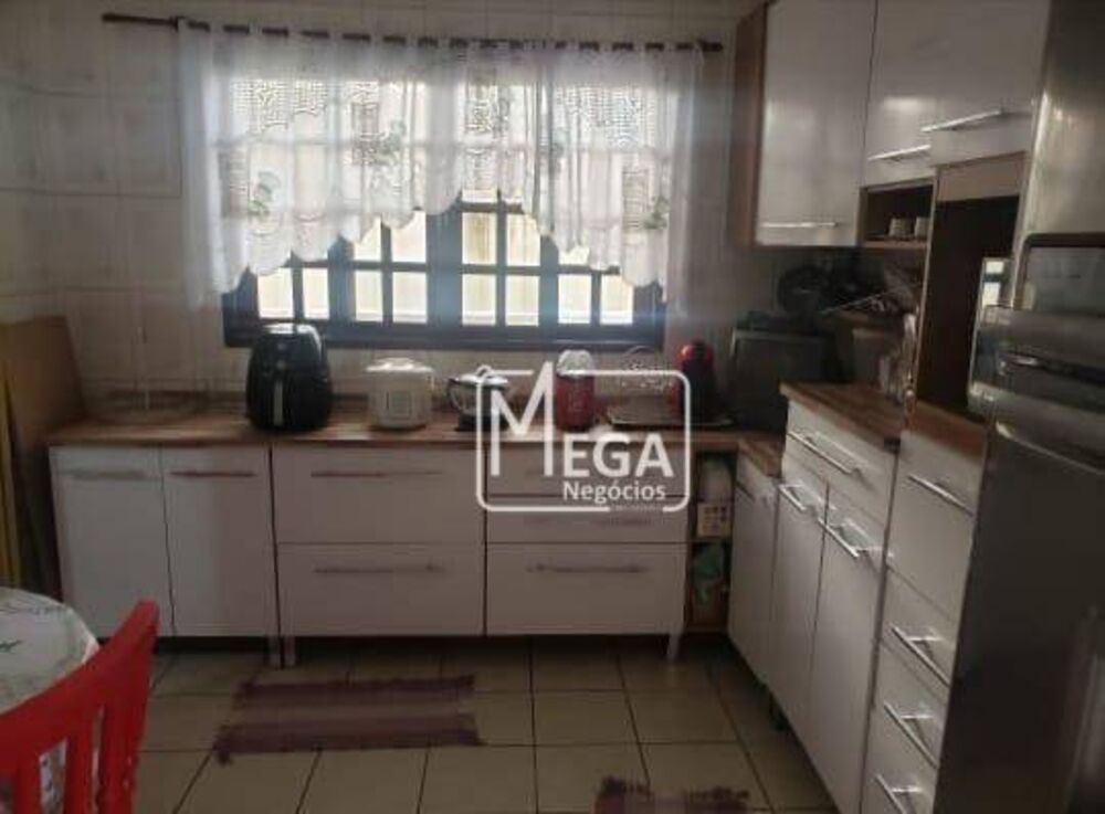 Casa à venda com 5 quartos, 330m² - Foto 3