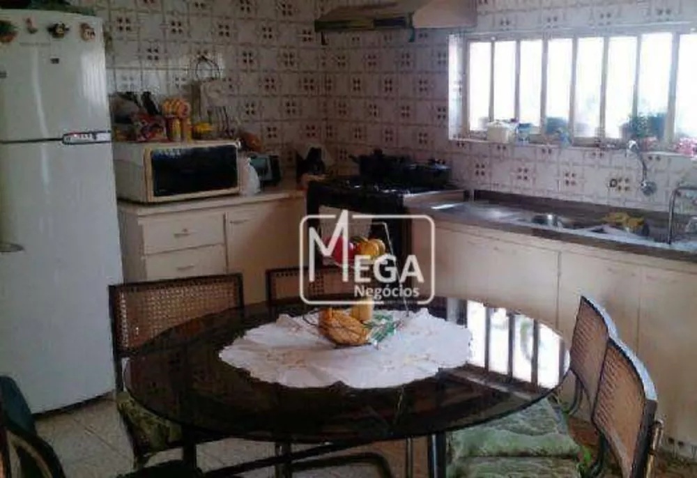 Chácara, 4 quartos, 1800 m² - Foto 1