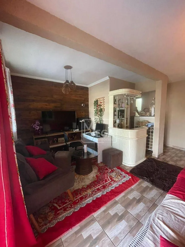Casa, 2 quartos, 200 m² - Foto 1