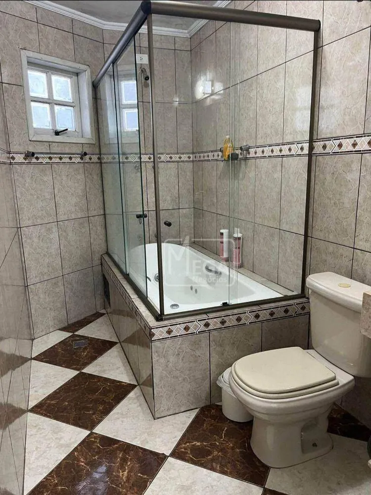 Casa, 3 quartos, 224 m² - Foto 2