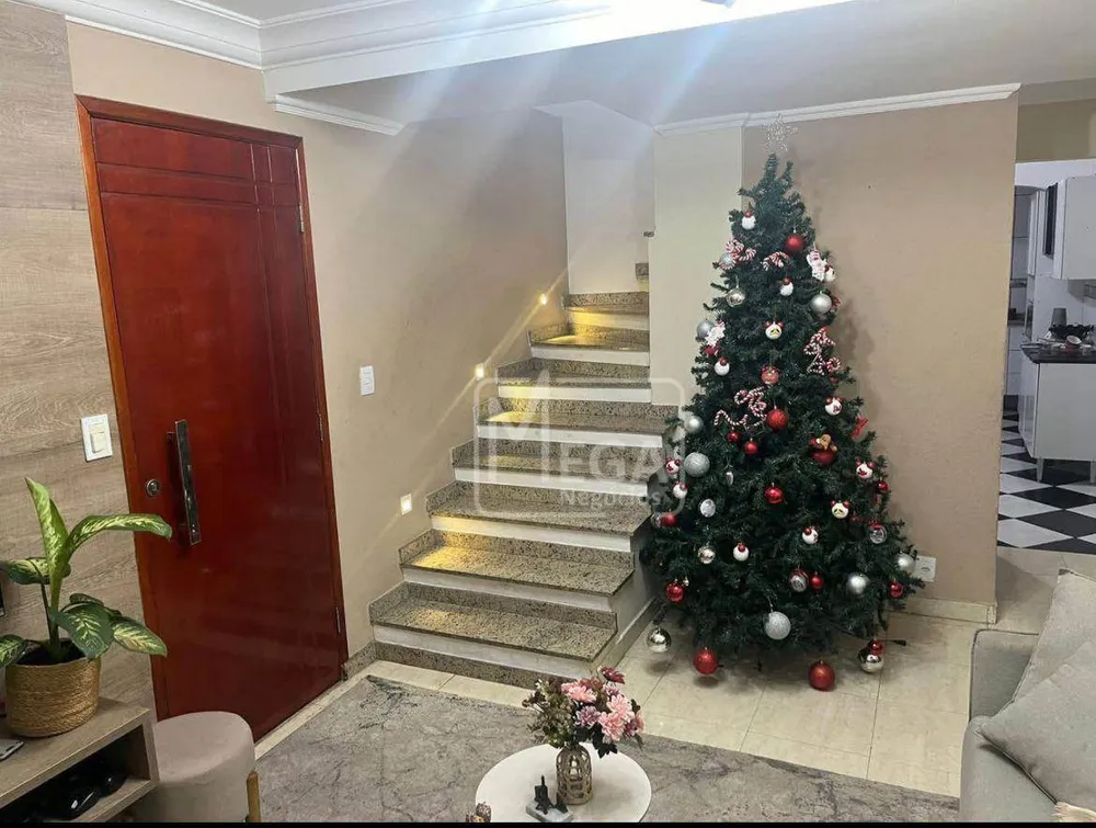 Casa, 3 quartos, 224 m² - Foto 1