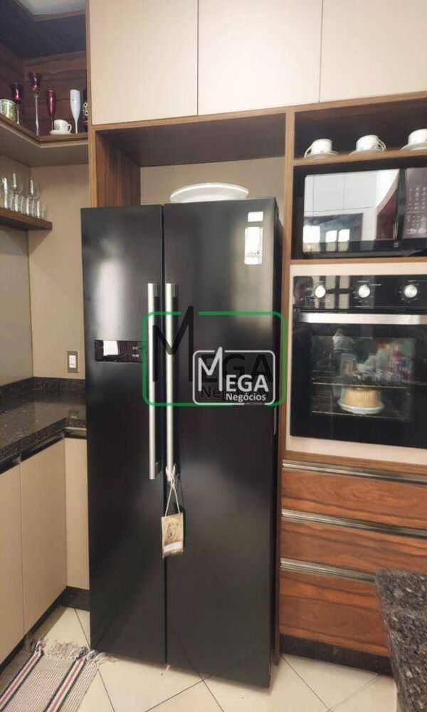 Casa, 4 quartos, 200 m² - Foto 1