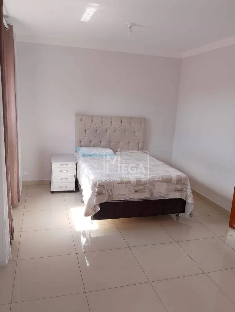 Casa, 4 quartos, 263 m² - Foto 3