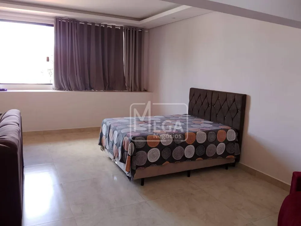 Casa, 4 quartos, 263 m² - Foto 2