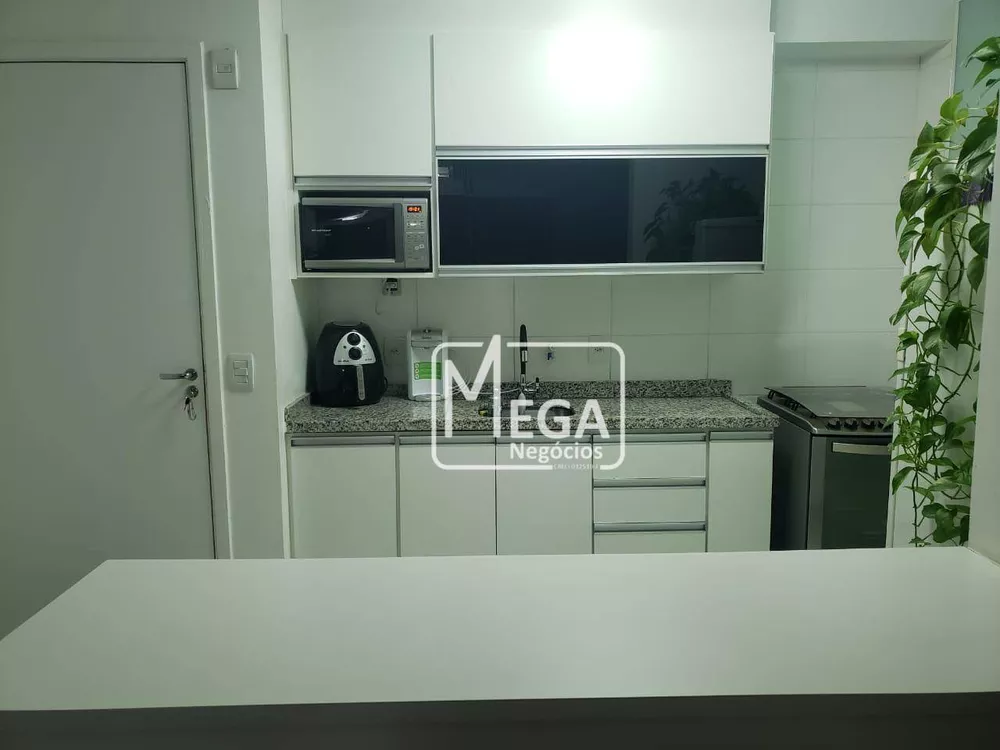 Apartamento à venda com 2 quartos, 70m² - Foto 4