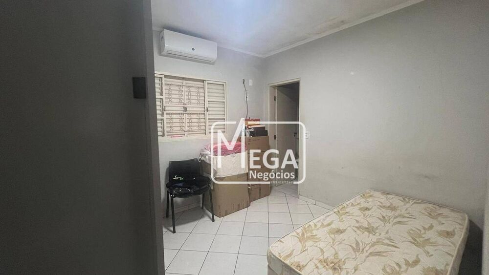 Casa à venda com 6 quartos, 153m² - Foto 1