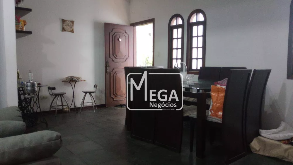 Casa, 3 quartos, 240 m² - Foto 8