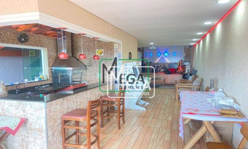 Casa, 3 quartos, 240 m² - Foto 3
