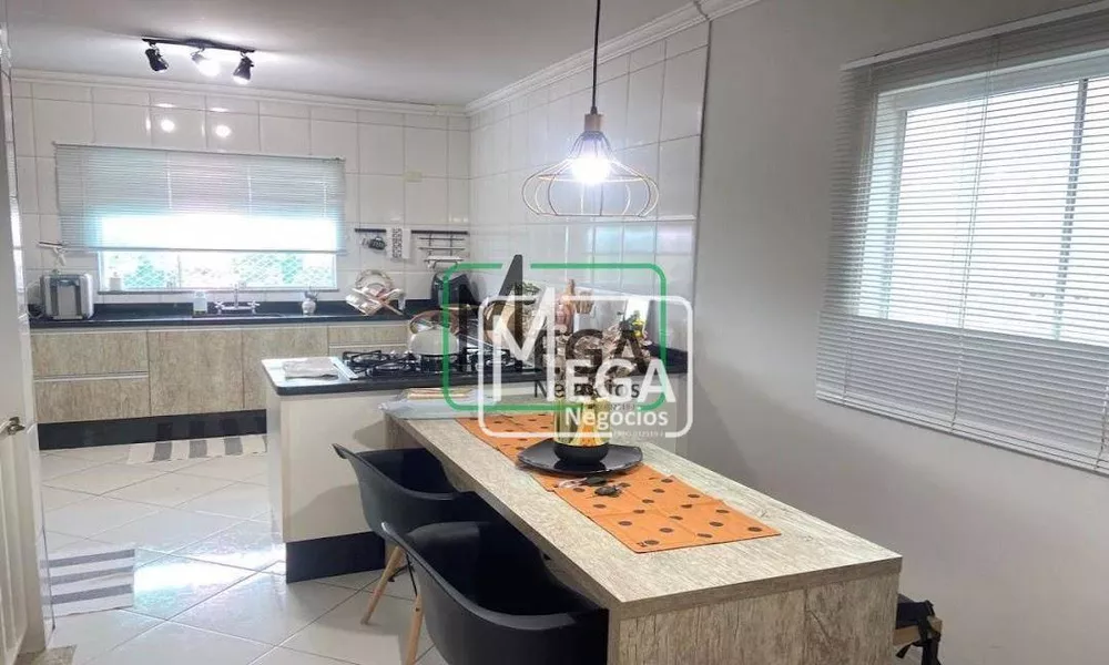Casa, 3 quartos, 240 m² - Foto 18