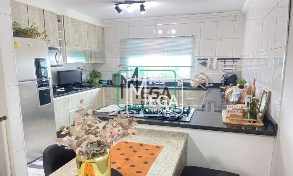 Casa, 3 quartos, 240 m² - Foto 11
