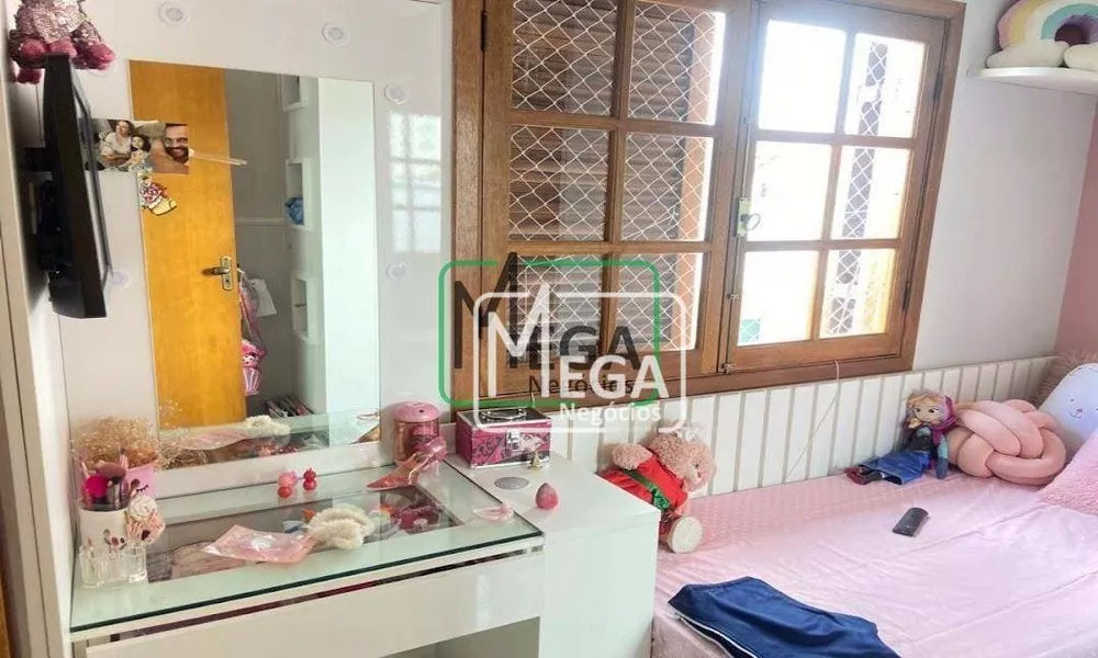 Casa, 3 quartos, 240 m² - Foto 33