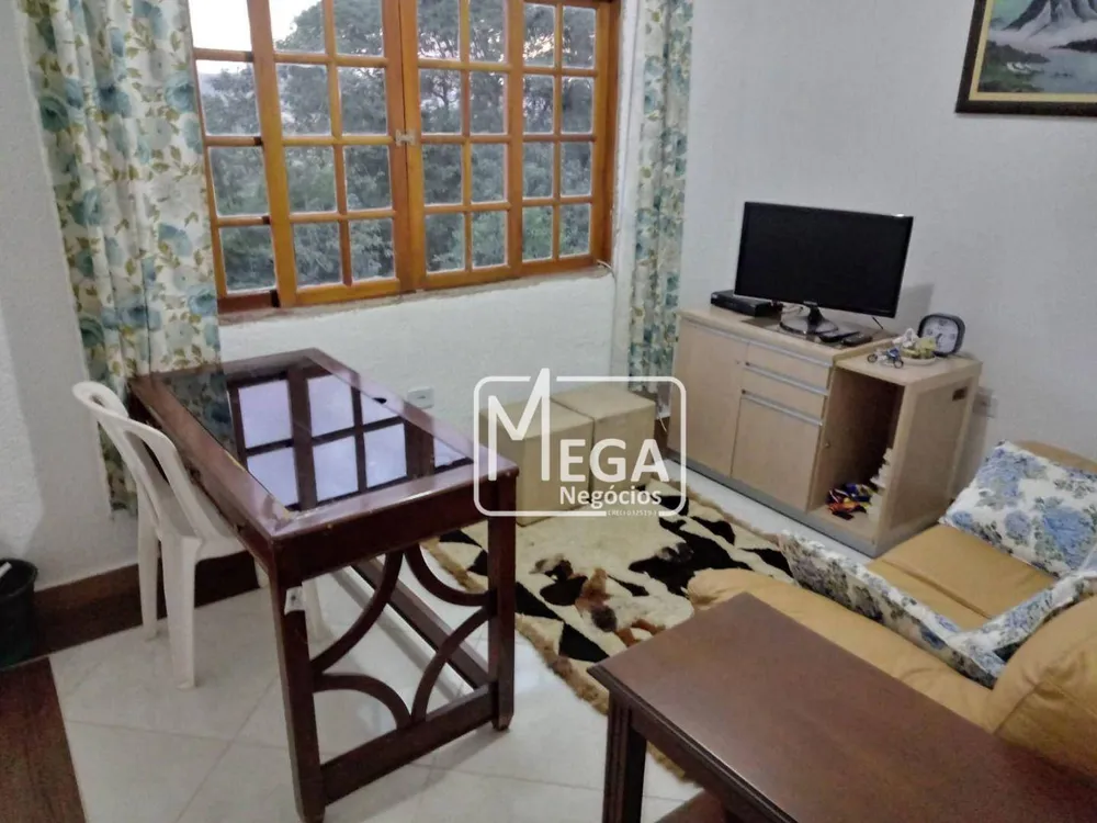 Chácara, 3 quartos, 1700 m² - Foto 1