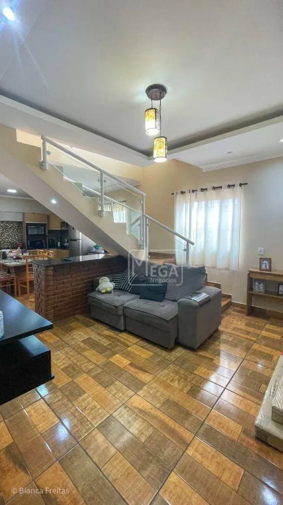 Casa, 4 quartos, 600 m² - Foto 1