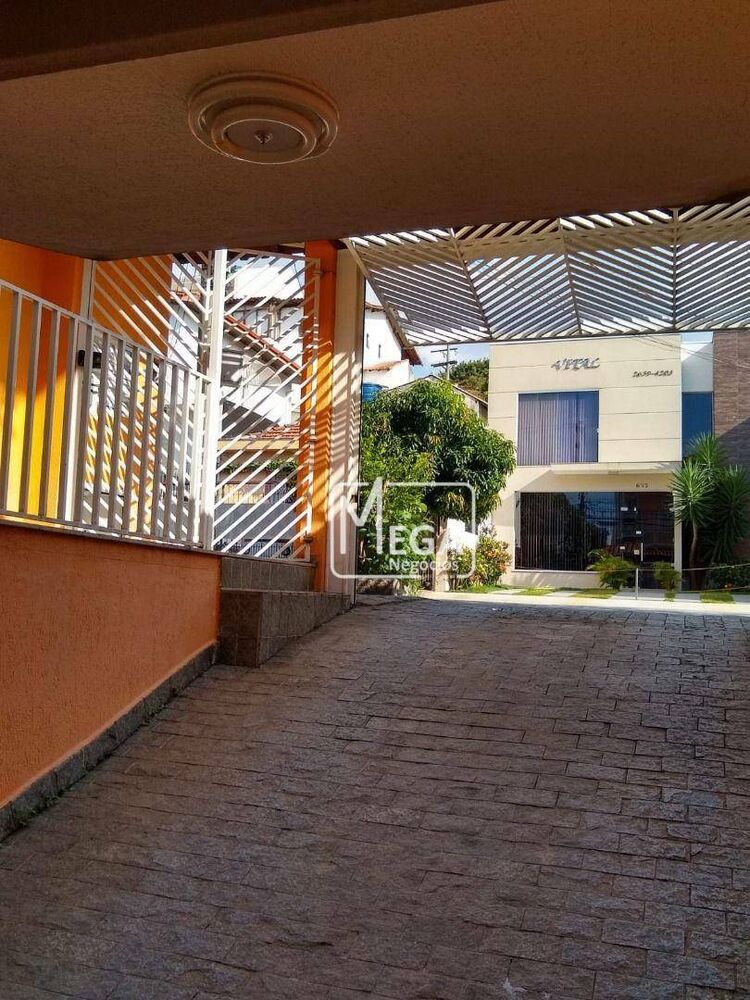 Casa, 4 quartos, 300 m² - Foto 4